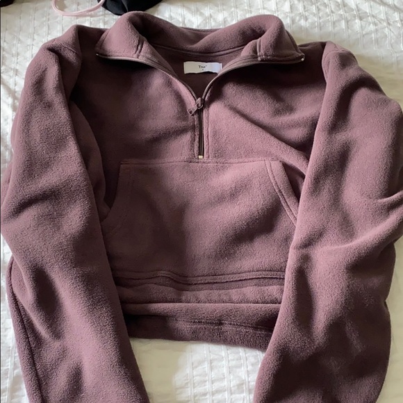 TNA cropped fleece
